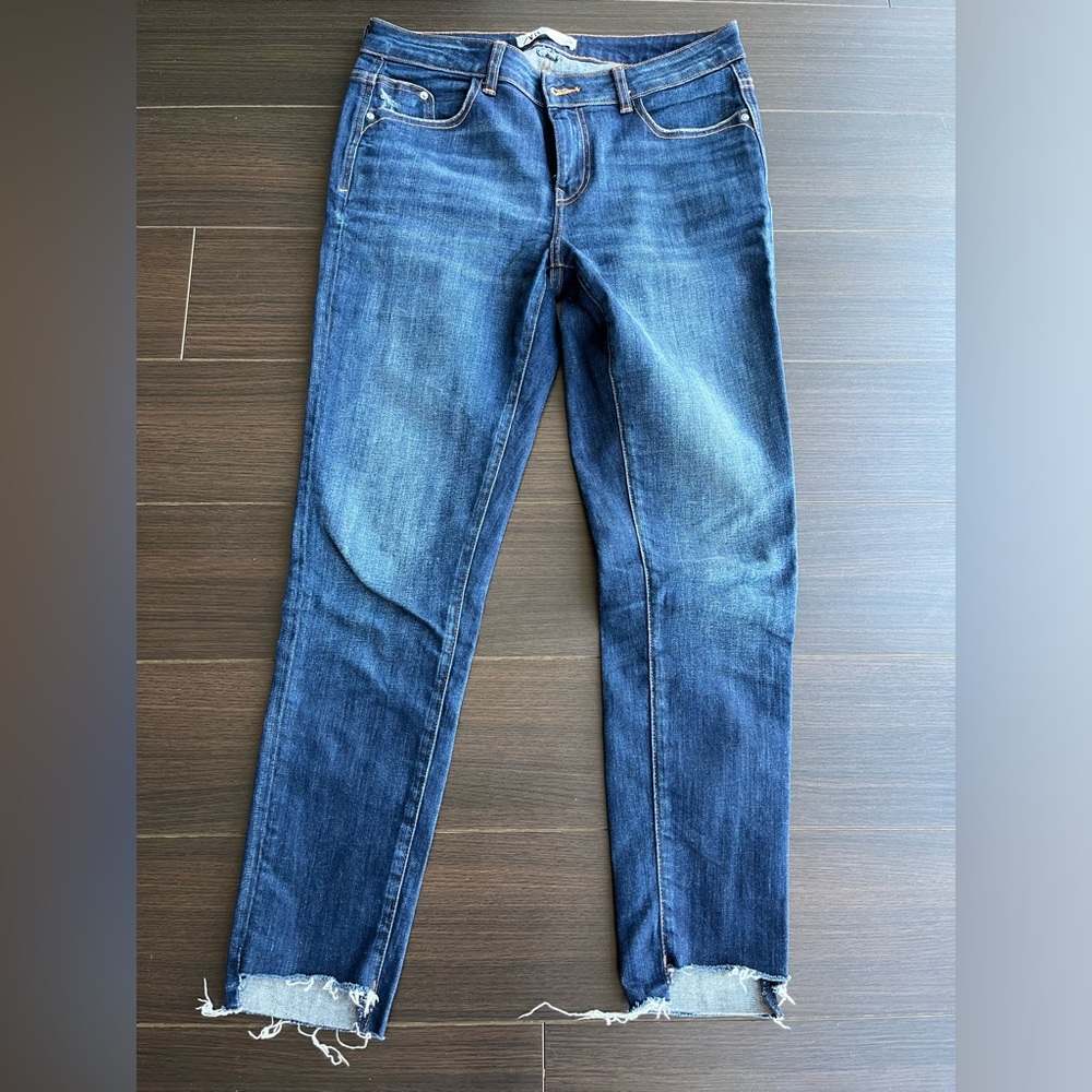 Women Jean mid rise Slim